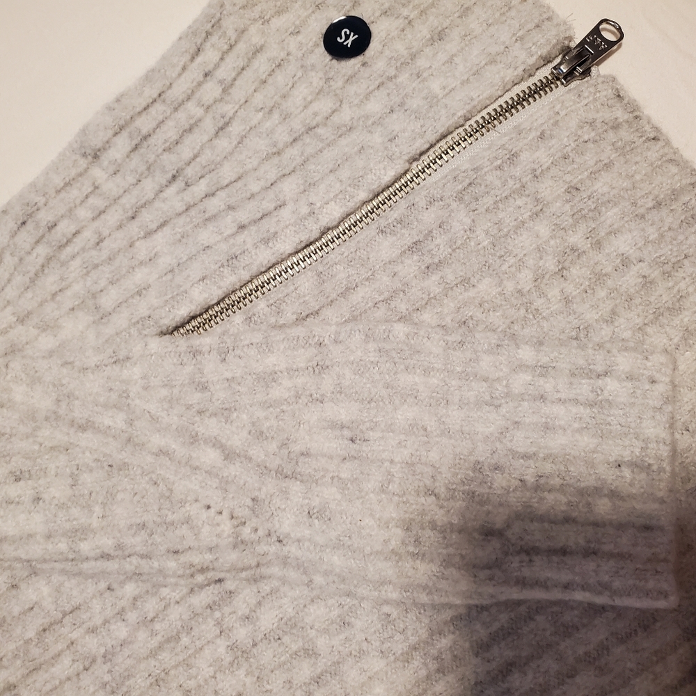 NWT A&F Turtleneck Sweater with Side Zipper - Picture 6 of 11